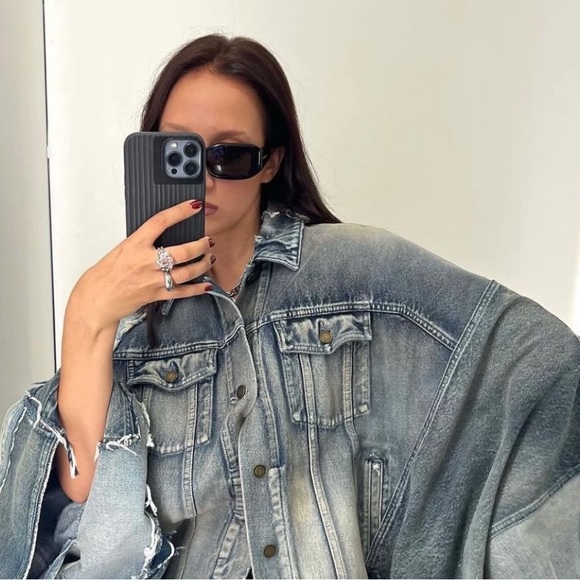 NUDIENT Bold Case in Charcoal Black - Picture 3 of 5